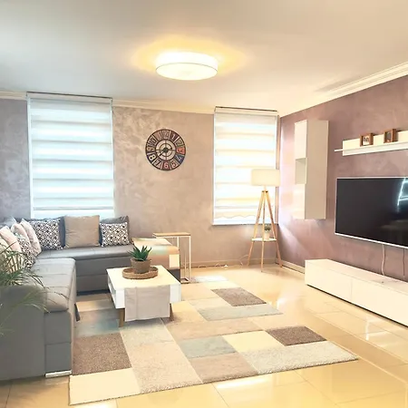 Mein Apartment, Garden, Terrasse, Klima, 6 Personen 아파트 *