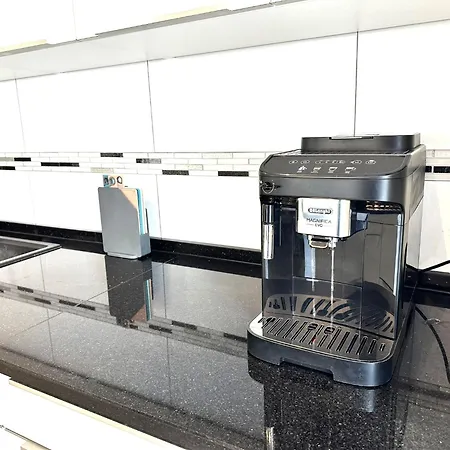 Mein Apartment, Garden, Terrasse, Klima, 6 Personen 아파트 *